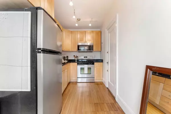 Cambridge, MA 02138,20 Concord Ave #6