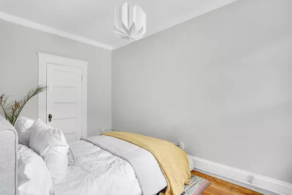 Brookline, MA 02446,1485 Beacon Street #2