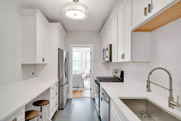 Brookline, MA 02446,1485 Beacon Street #2