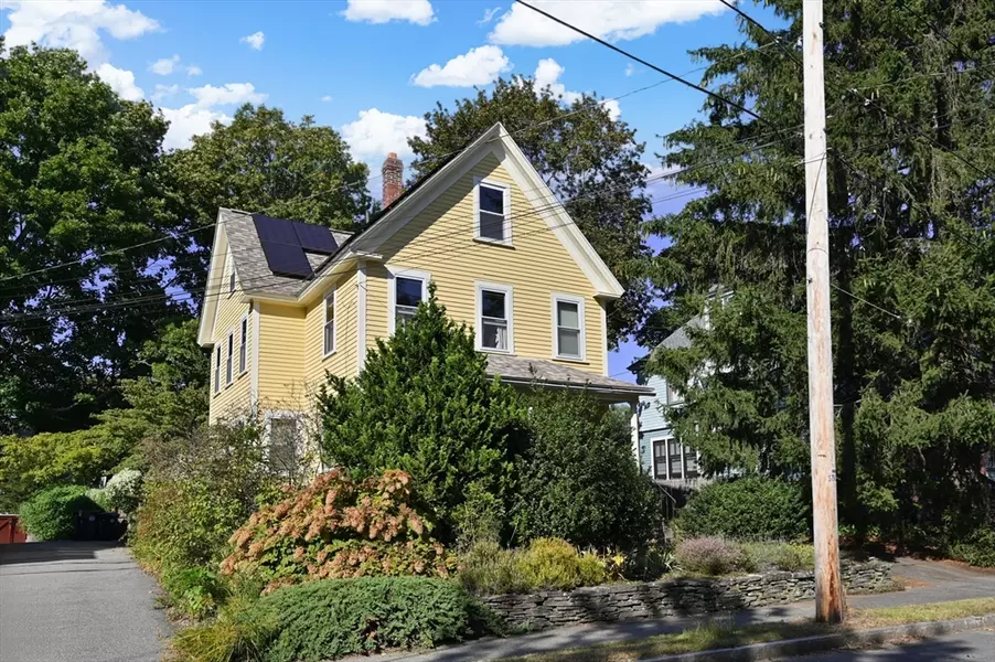 14 Summer St, Andover, MA 01810