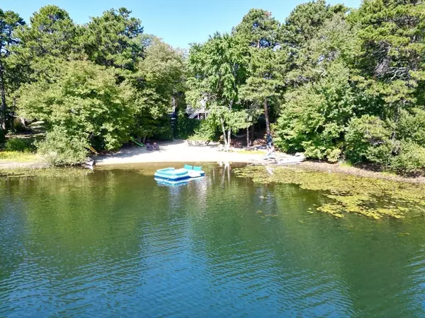 19 Great Wind Dr, Plymouth, MA 02360
