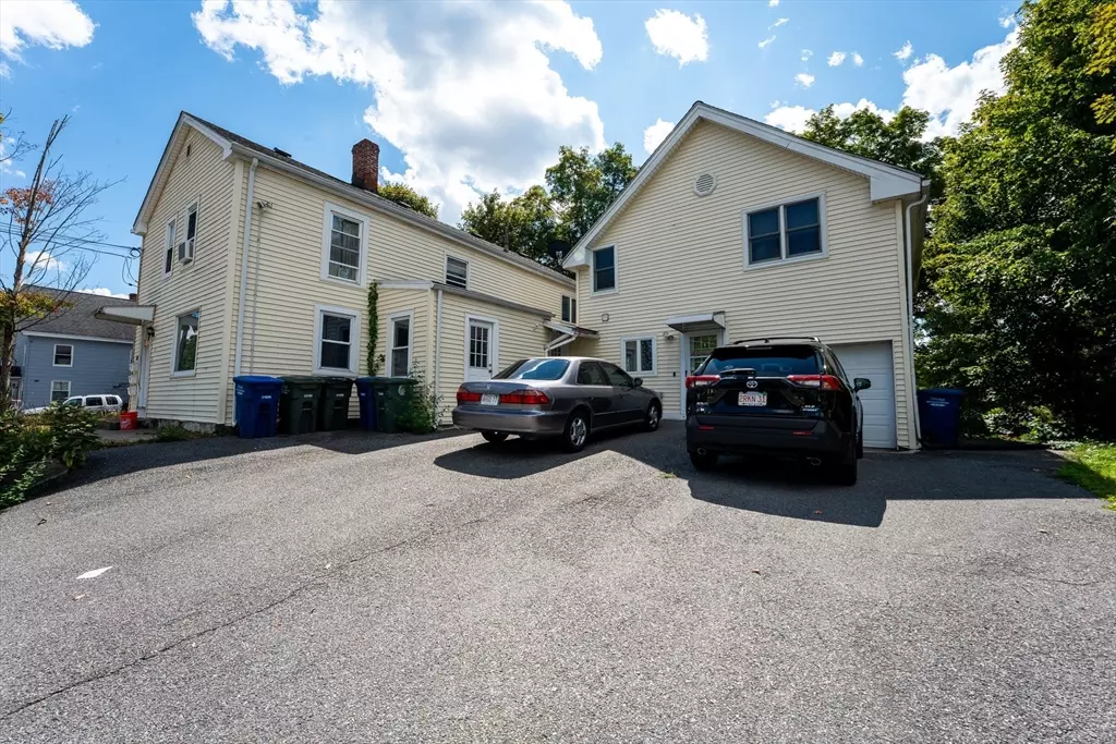 Leominster, MA 01453,66 Hamilton St #3