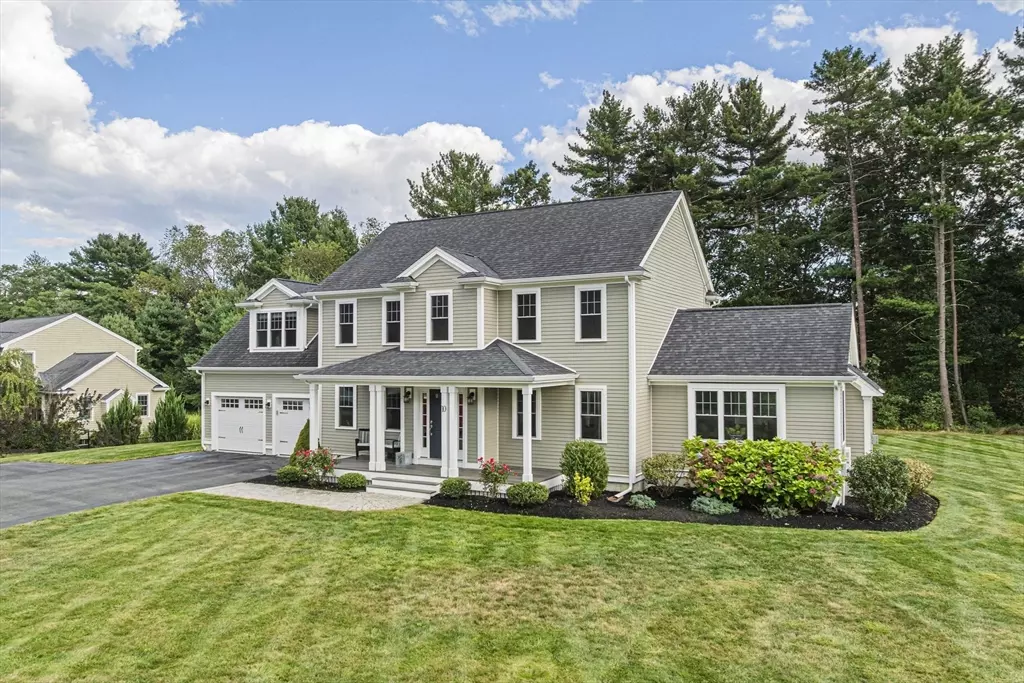 Hanover, MA 02339,14 Wood Hollow Way