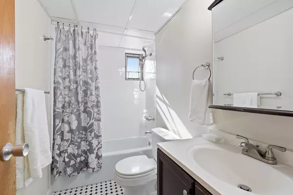 Belmont, MA 02478,125 Trapelo Road #21