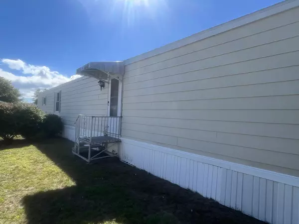 Wareham, MA 02538,4 Joseph St