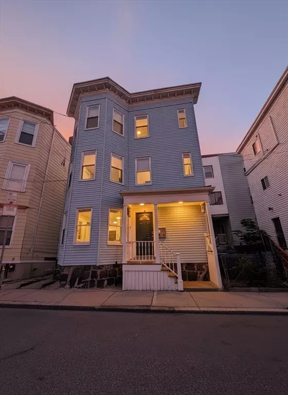 Boston, MA 02125,3 Spring Garden #1