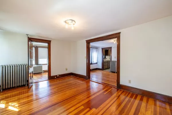 Dedham, MA 02026,83-85 Mount Hope St