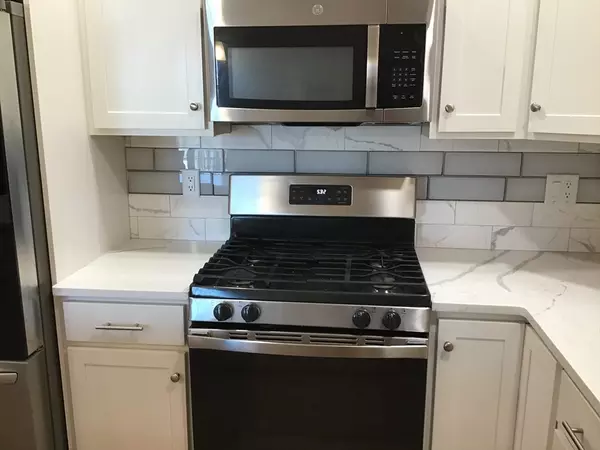 Plymouth, MA 02360,45 Plaza Way #406