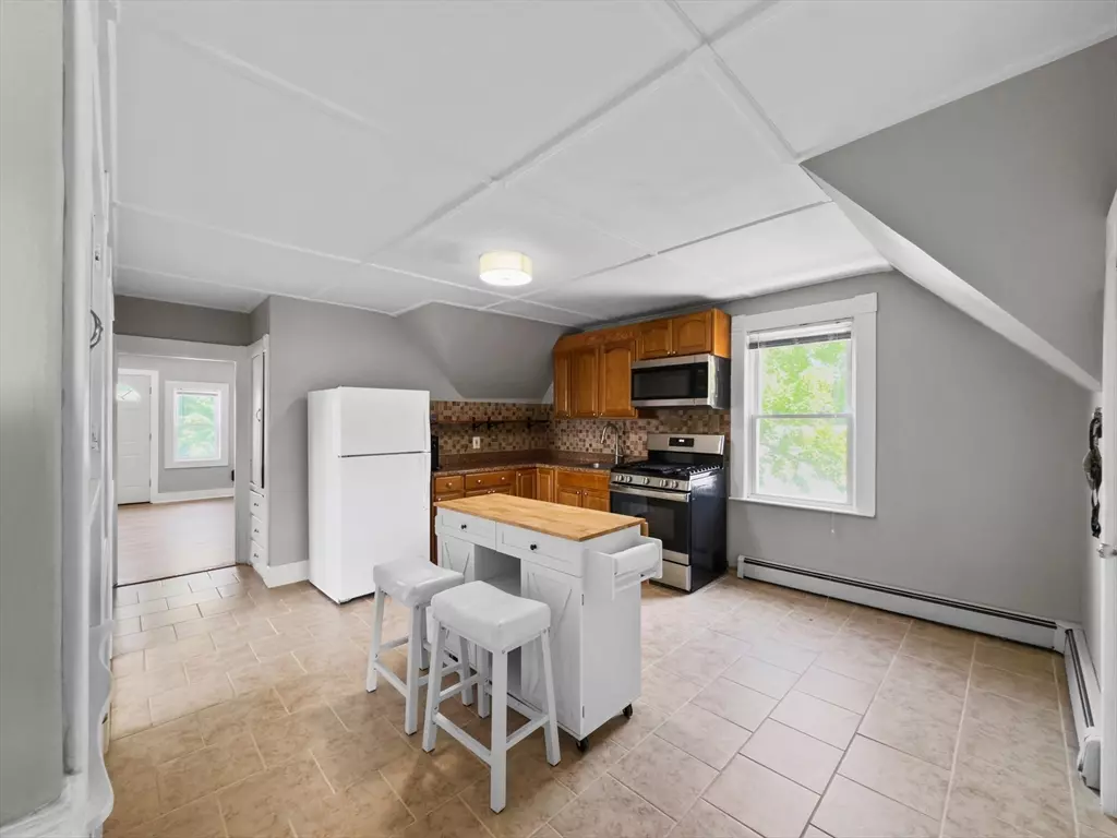 Lawrence, MA 01841,1 Lindner Ct #C