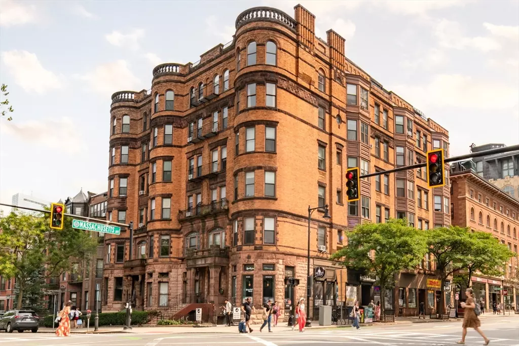 Boston, MA 02115,362 Commonwealth Ave #4E