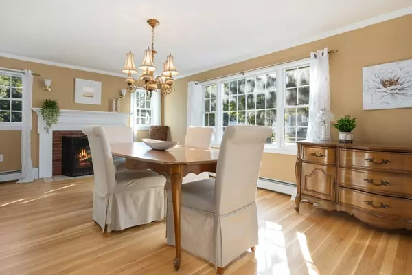 Lynnfield, MA 01940,12 Thomas Rd