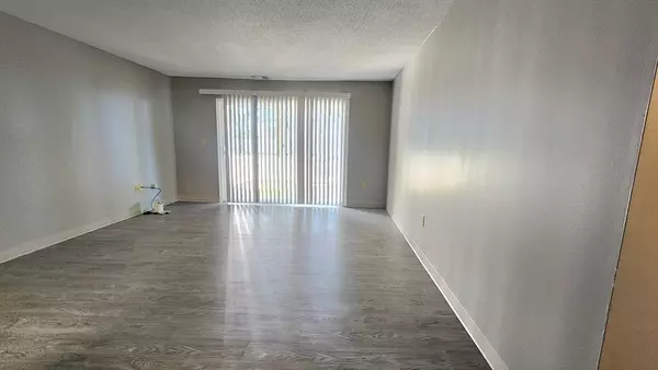 Boston, MA 02125,51 Ocean View #105