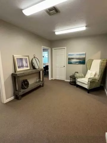 Bourne, MA 02532,258 Main #A3 2