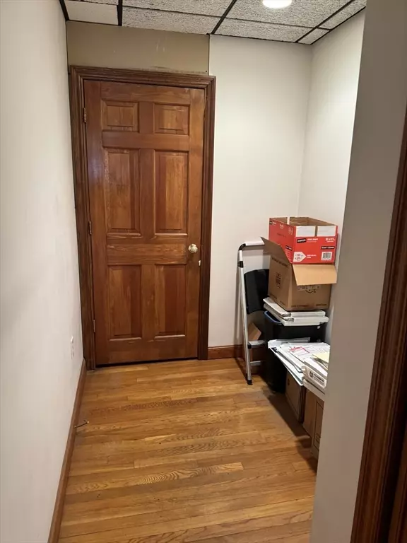 Brookline, MA 02445,1714 Beacon St #1 A