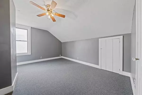 Taunton, RI 02870,84 Tremont St #3