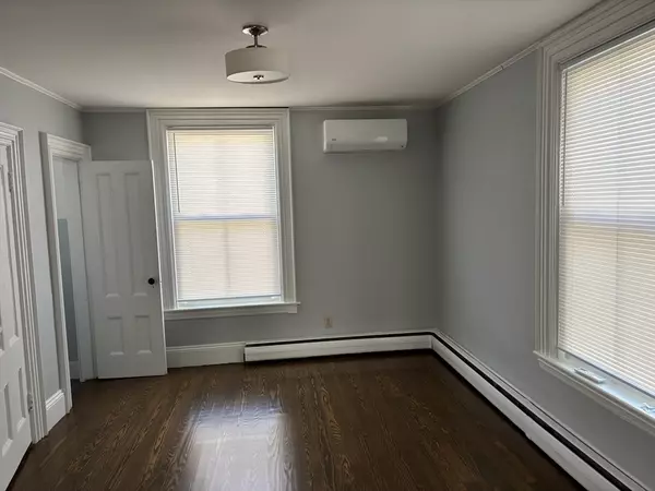 Milford, MA 01757,83 Congress Street #3