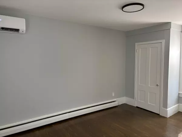 Milford, MA 01757,83 Congress Street #3