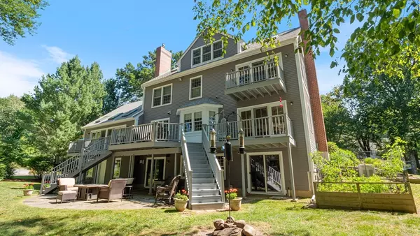 West Newbury, MA 01985,27 Rivercrest Dr