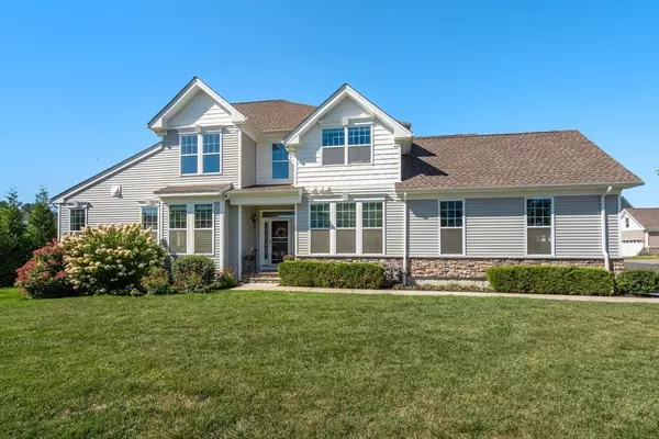 Millis, MA 02054,20 Lansing Way #20