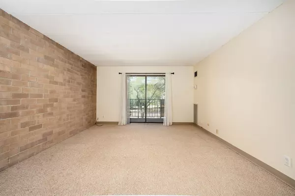 Quincy, MA 02171,185 Quincy Shore Dr #28
