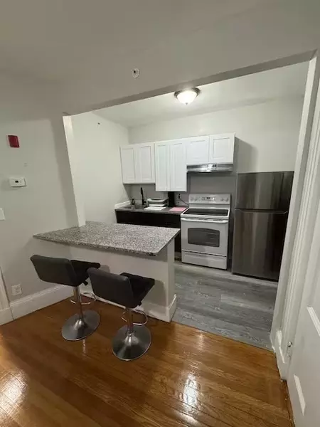 64 Lexington #2B, Framingham, MA 01702