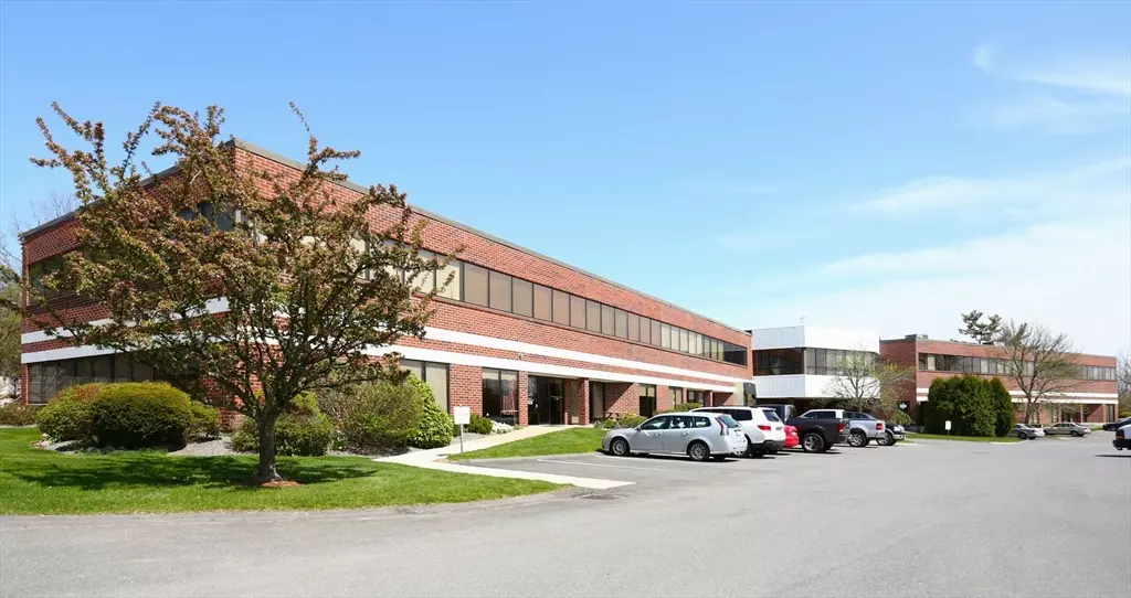 28 Lord Rd #215, Marlborough, MA 01752