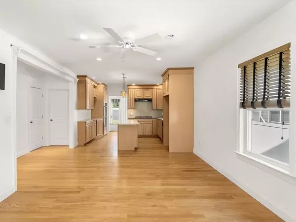 Needham, MA 02494,379 Hunnewell St #379