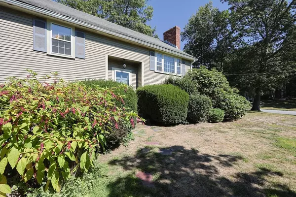 North Attleboro, MA 02760,7 Eric Ln