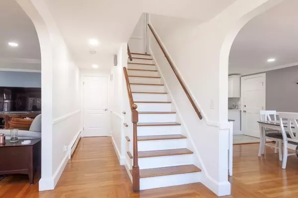 Providence, RI 02906,470 Elmgrove Ave