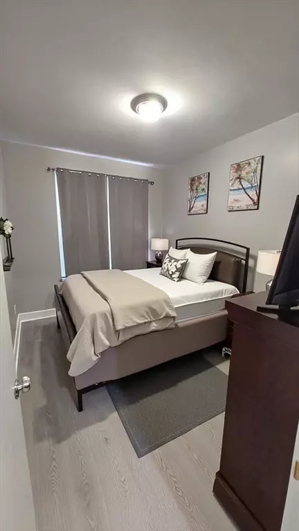 Boston, MA 02121,99 Harrishof St #2