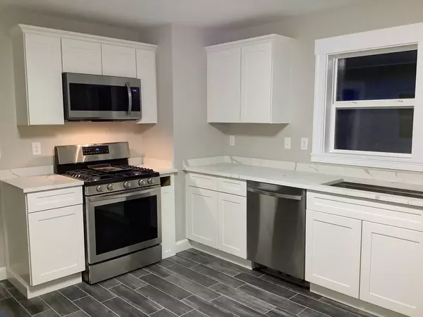 Newton, MA 02466,101-103 Lexington Street #101