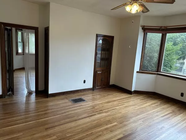 Revere, MA 02151,434 Revere Beach Pkwy #1