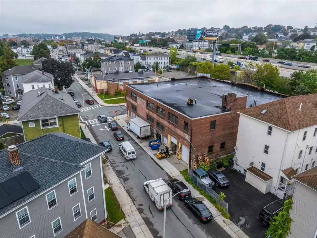 Worcester, MA 01610,2 Olde Millbury St