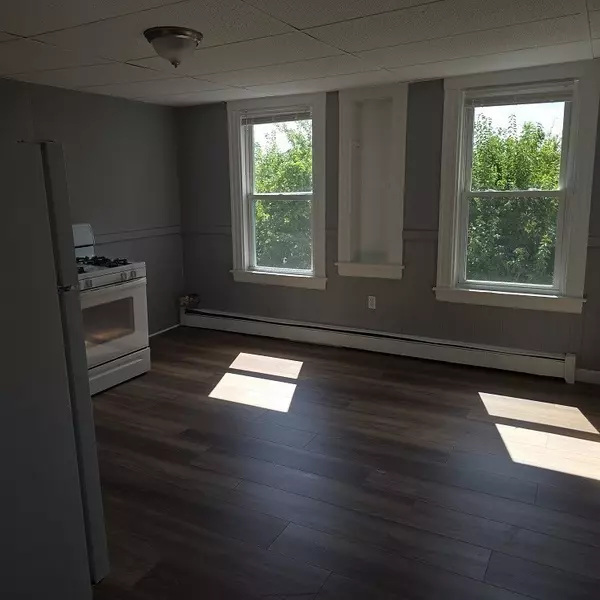 Lawrence, MA 01841,290 Howard Street #3