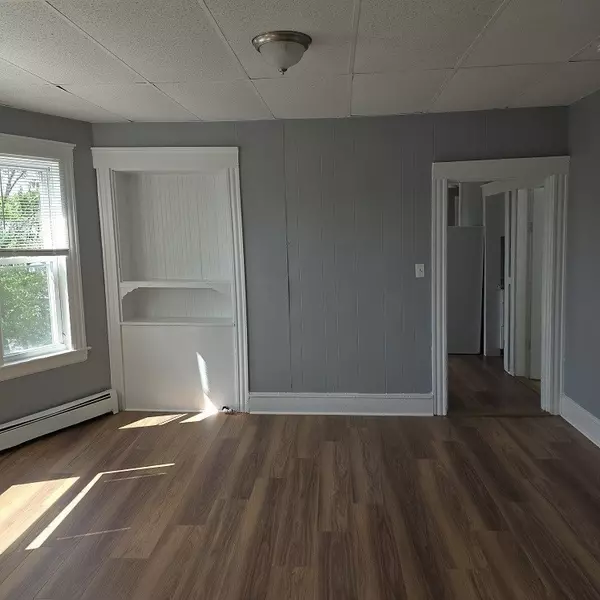 Lawrence, MA 01841,290 Howard Street #3