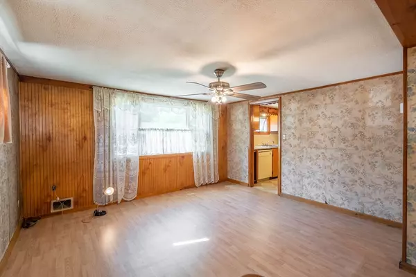 Brookfield, MA 01506,70 Quaboag St