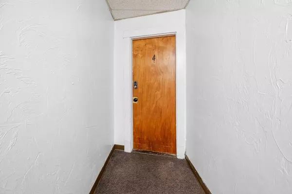 Hull, MA 02045,809 Nantasket Ave #4