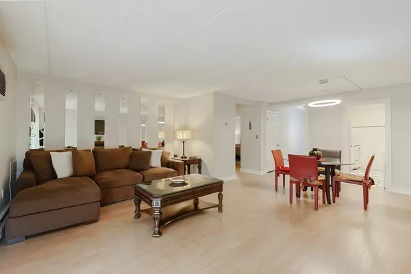 Waltham, MA 02451,16 Winter St #43B