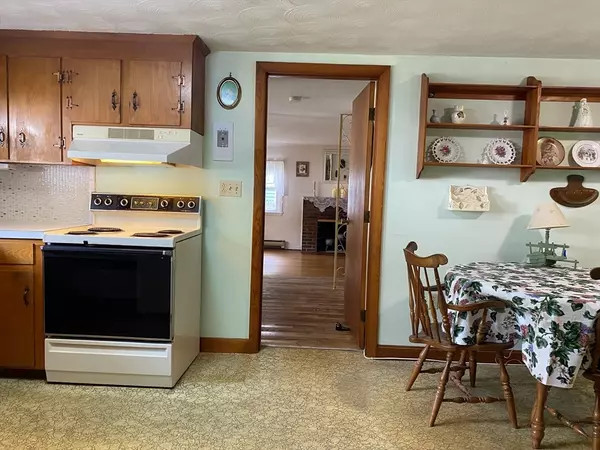 Holbrook, MA 02343,55 Border Rd