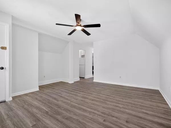 Somerville, MA 02145,469 Medford St #3