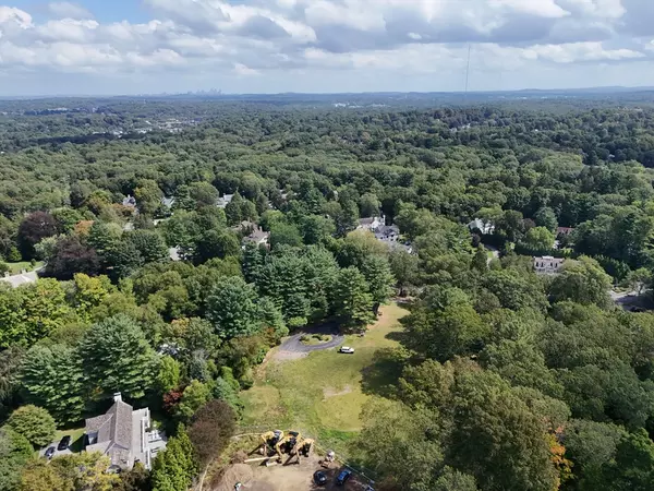 Wellesley, MA 02481,87 Hundreds Rd