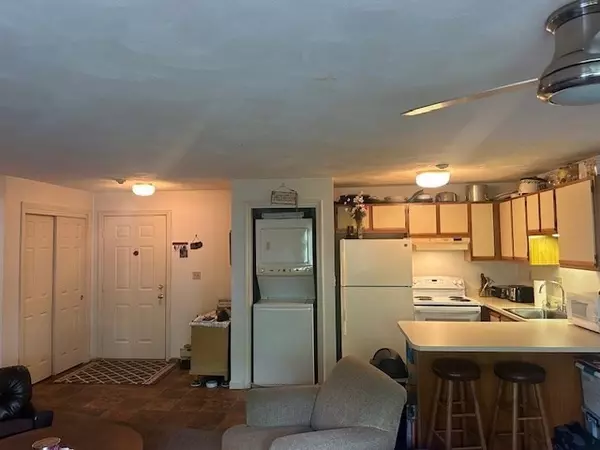 North Attleboro, MA 02760,212 Fisher Street #A5