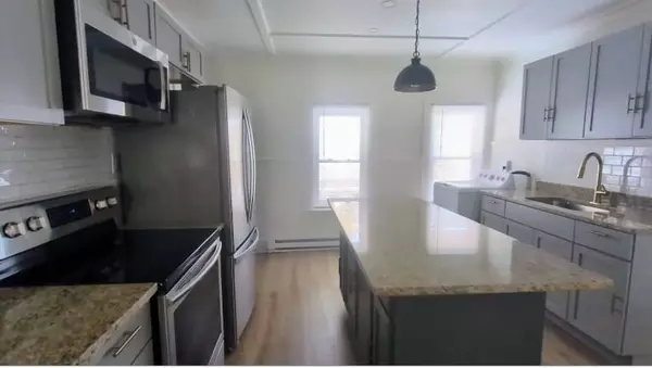North Adams, MA 01247,297 Walnut St