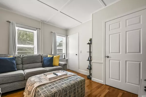 Woburn, MA 01801,22 Beacon St