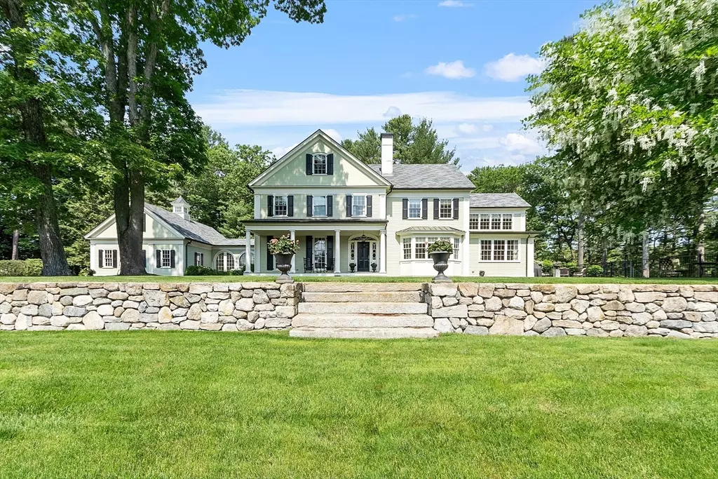 Concord, MA 01742,76 Red Coat Ln