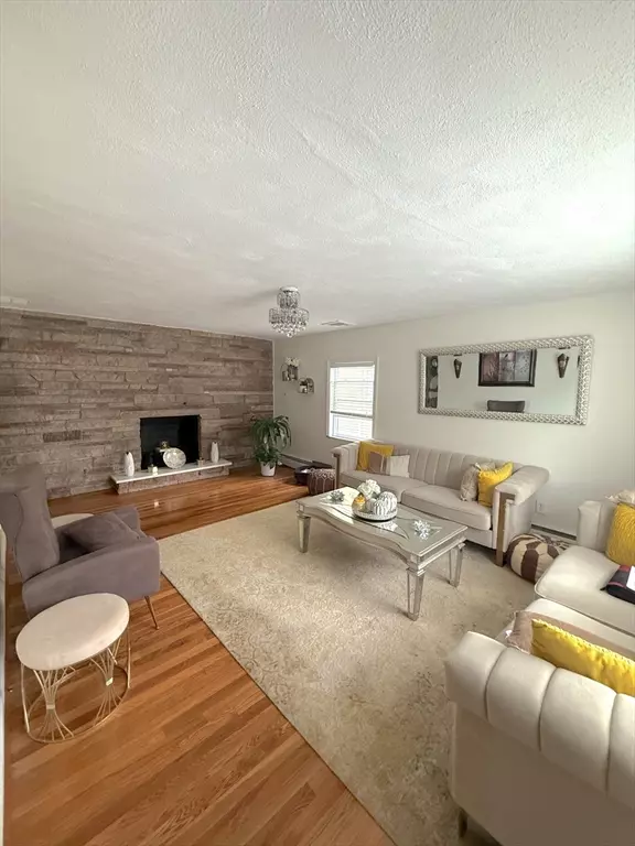 Everett, MA 02149,103 Swan Street