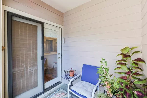 Randolph, MA 02368,12 Jasper Ln #12