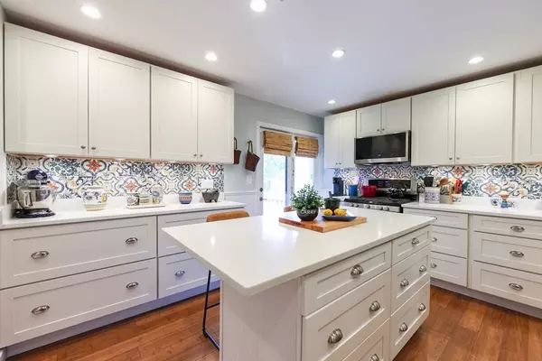 Randolph, MA 02368,12 Jasper Ln #12