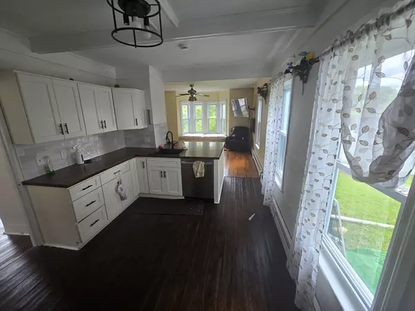 Gardner, MA 01440,164 W Broadway #B
