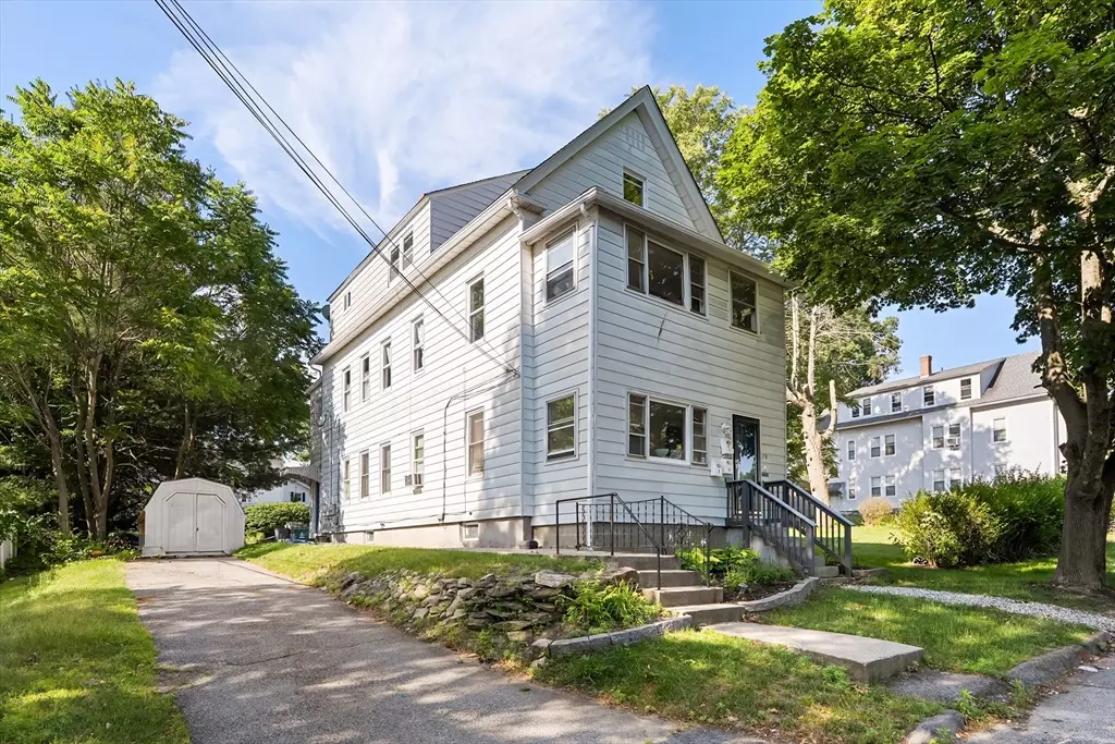 Worcester, MA 01604,178 Cohasset Street